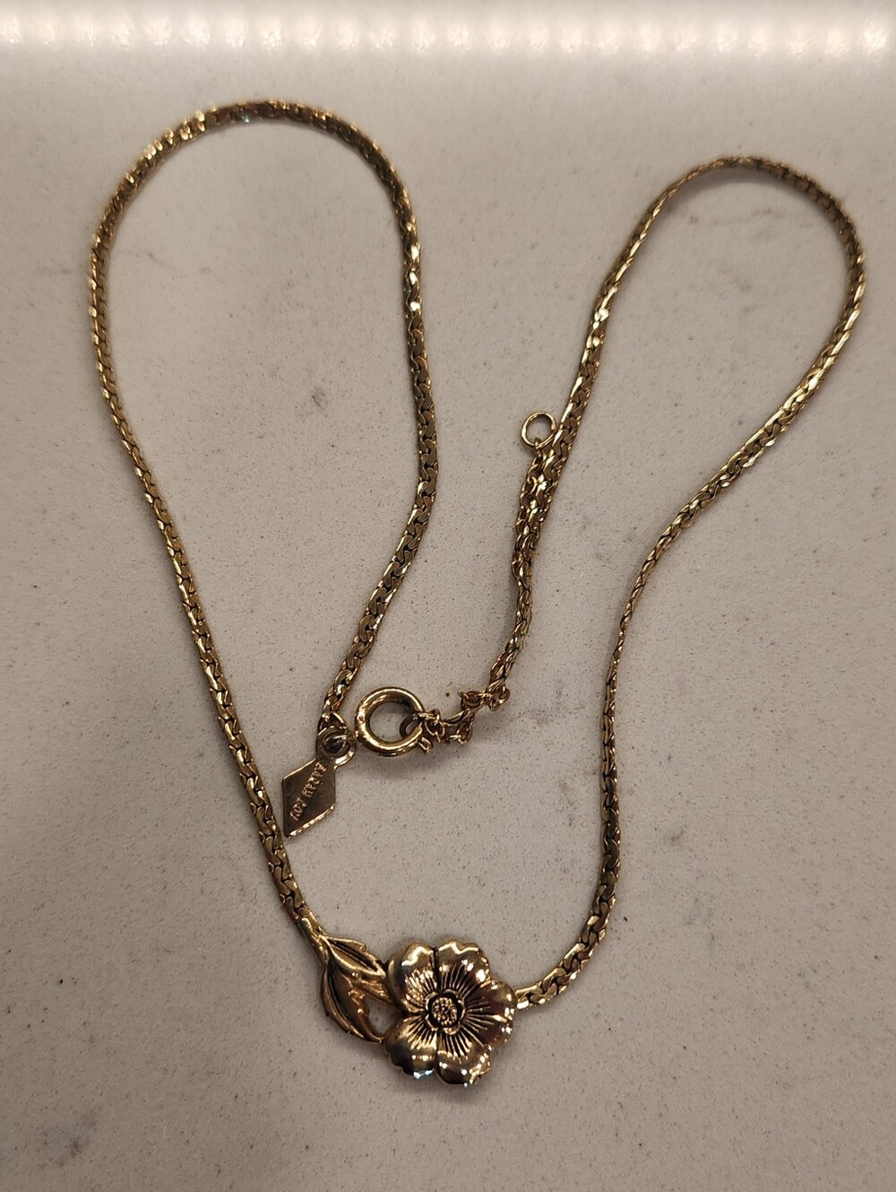 Sarah Coventry Vtg 16" Necklace